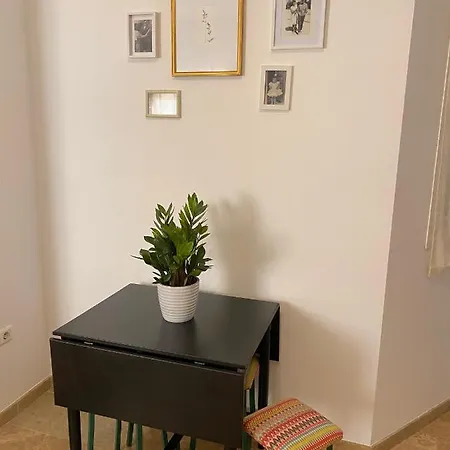 Private Terrace & Free Parking Apartman *